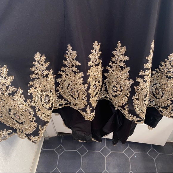 Gorgeous 2 piece prom dress - Picture 9 of 11